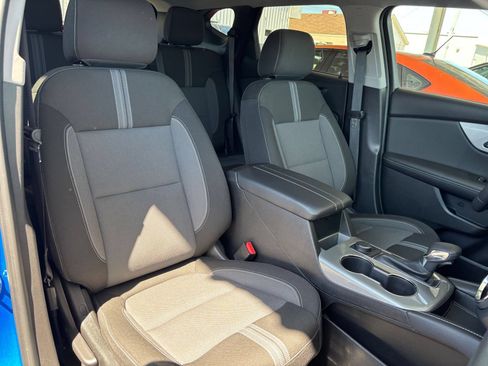 Used 2025 Chevrolet Blazer LT FWD image 37