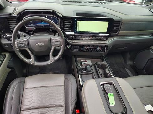Used 2022 Chevrolet Silverado 1500 ZR2 w/ Technology Package image 17