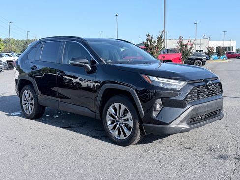 Used 2023 Toyota RAV4 XLE Premium AWD/4WD image 2