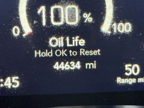 Used 2025 Chrysler Pacifica Limited image 27