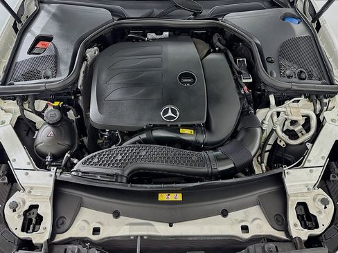 Used 2022 Mercedes-Benz E 350 Sedan image 10