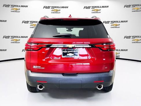 Used 2023 Chevrolet Traverse LT w/ LT Premium Package image 6