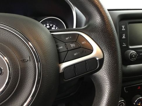 Used 2018 Jeep Compass Sport image 12