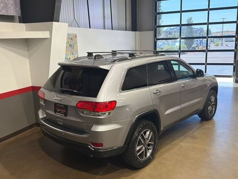 Used 2019 Jeep Grand Cherokee Limited AWD/4WD image 5