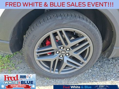 Certified 2025 Ford Explorer ST w/ Sun And Sound Package AWD/4WD image 9
