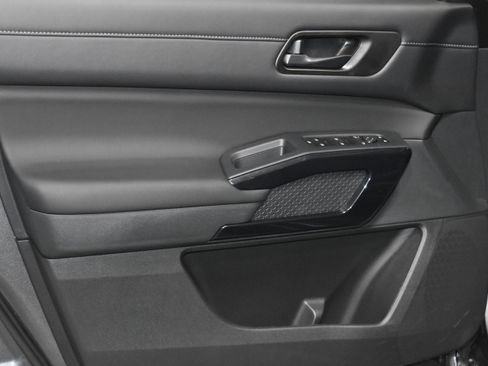 New 2026 Nissan Pathfinder SV image 3