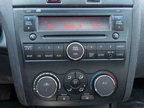 Used 2009 Nissan Altima 3.5 SE image 26