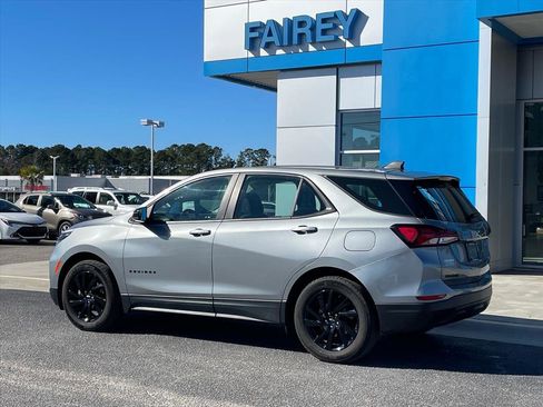 Used 2023 Chevrolet Equinox LS w/ Sport Edition image 3