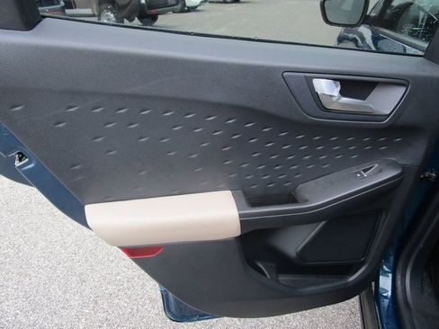 Used 2020 Ford Escape SEL image 14