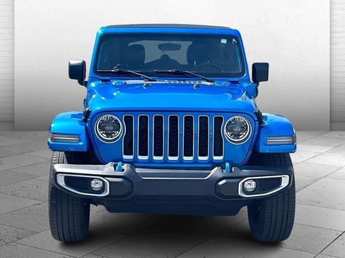 Used 2023 Jeep Wrangler Unlimited Sahara w/ Cold Weather Group AWD/4WD image 2