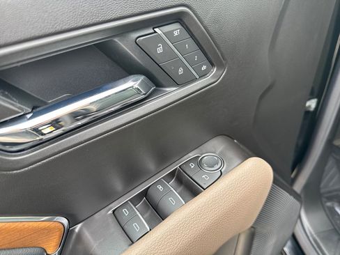 New 2026 GMC Canyon Denali w/ LPO, Denali Black Edition image 22