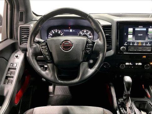 Used 2022 Nissan Frontier PRO-4X image 5