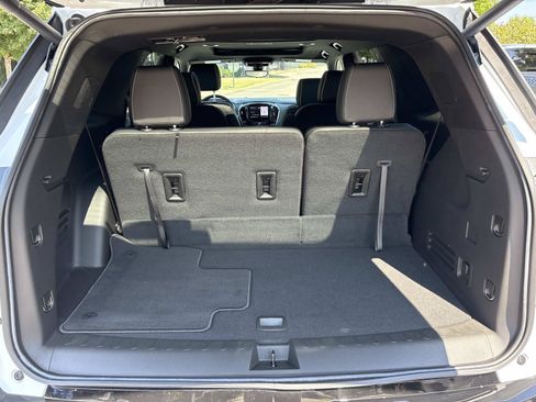 Used 2023 Chevrolet Traverse Premier w/ Redline Edition FWD image 35