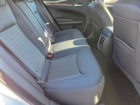 Used 2023 Chrysler 300 Touring w/ Safetytec Plus Group RWD image 17