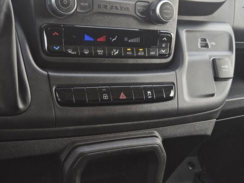 Used 2025 RAM ProMaster 1500 w/ Convenience Group image 24