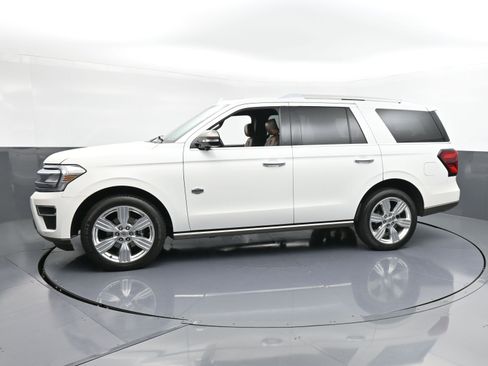 Used 2023 Ford Expedition King Ranch image 5