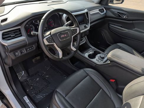 Used 2023 GMC Acadia SLT w/ Technology Package AWD/4WD image 12