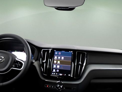 Used 2025 Volvo XC60 T8 Plus w/ Protection Package Premier image 34