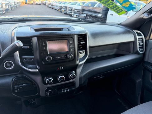 Used 2021 RAM 2500 Big Horn image 21