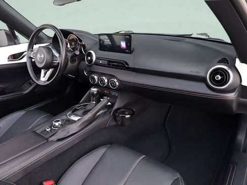 Used 2024 MAZDA MX-5 Miata RF Grand Touring RWD image 27