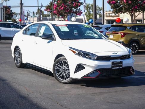 Certified 2023 Kia Forte GT-Line FWD image 2