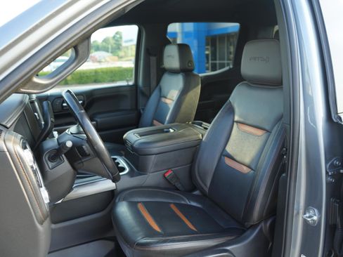 Used 2022 GMC Sierra 1500 AT4 w/ AT4 Premium Package image 9