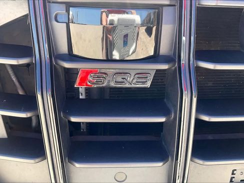 Used 2021 Audi SQ8 Prestige image 10