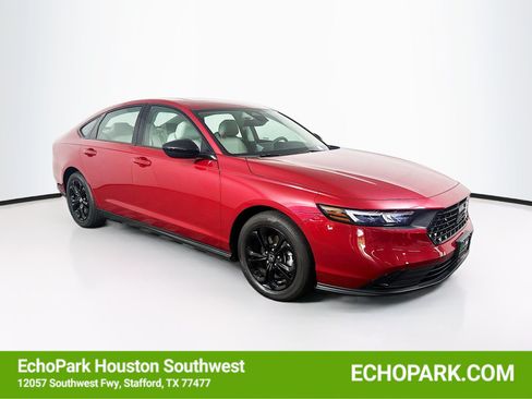 Used 2025 Honda Accord SE image 1