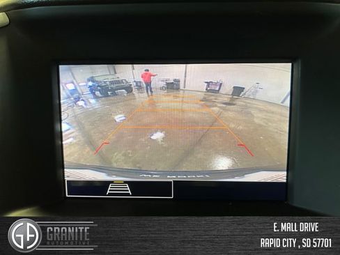 Used 2022 GMC Terrain SLE w/ Driver Convenience Package image 27