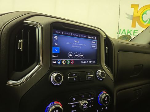 Certified 2022 GMC Sierra 2500 Denali w/ Denali Ultimate Package AWD/4WD image 19