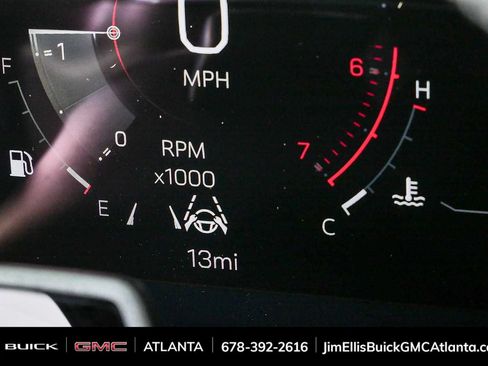 New 2026 GMC Yukon Denali w/ Denali Reserve Package AWD/4WD image 12