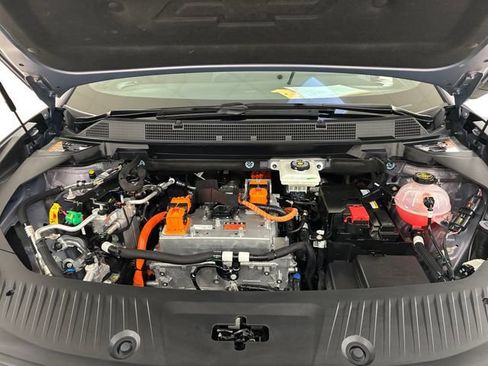Certified 2024 Chevrolet Equinox EV LT AWD/4WD image 11
