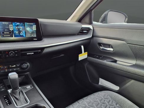 New 2026 Nissan Kicks SV w/ SV Premium Package image 19