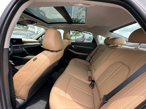 Used 2025 Hyundai Sonata Limited FWD image 13
