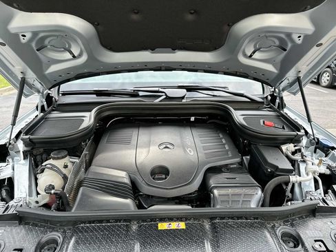 Used 2026 Mercedes-Benz GLS 450 4MATIC image 33