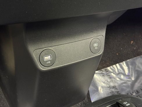 Used 2022 Kia EV6 GT-Line w/ GT-Line Suede Seat Package image 33