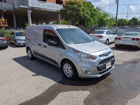 Used 2018 Ford Transit Connect XLT image 4