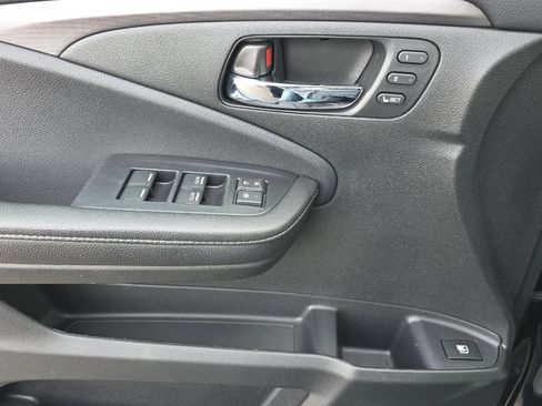 Used 2023 Honda Ridgeline RTL-E image 11