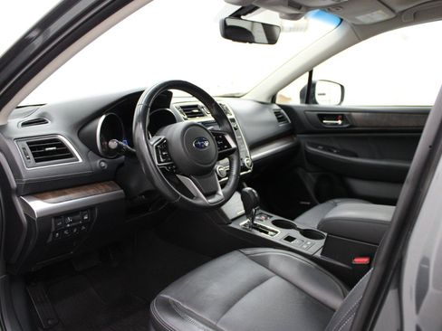 Used 2018 Subaru Outback 3.6R Limited AWD/4WD image 7