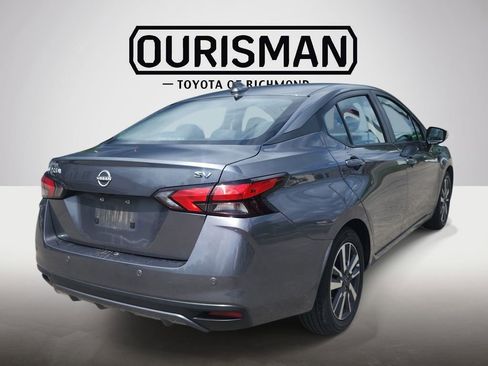 Used 2023 Nissan Versa SV FWD image 4