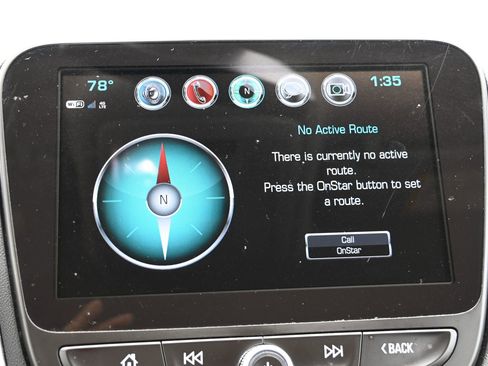 Used 2018 Chevrolet Equinox Premier image 16