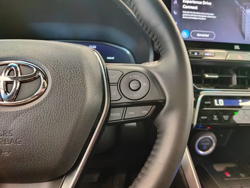 Used 2024 Toyota Venza Limited AWD/4WD image 11