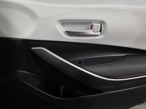 Used 2024 Toyota Corolla SE FWD image 13