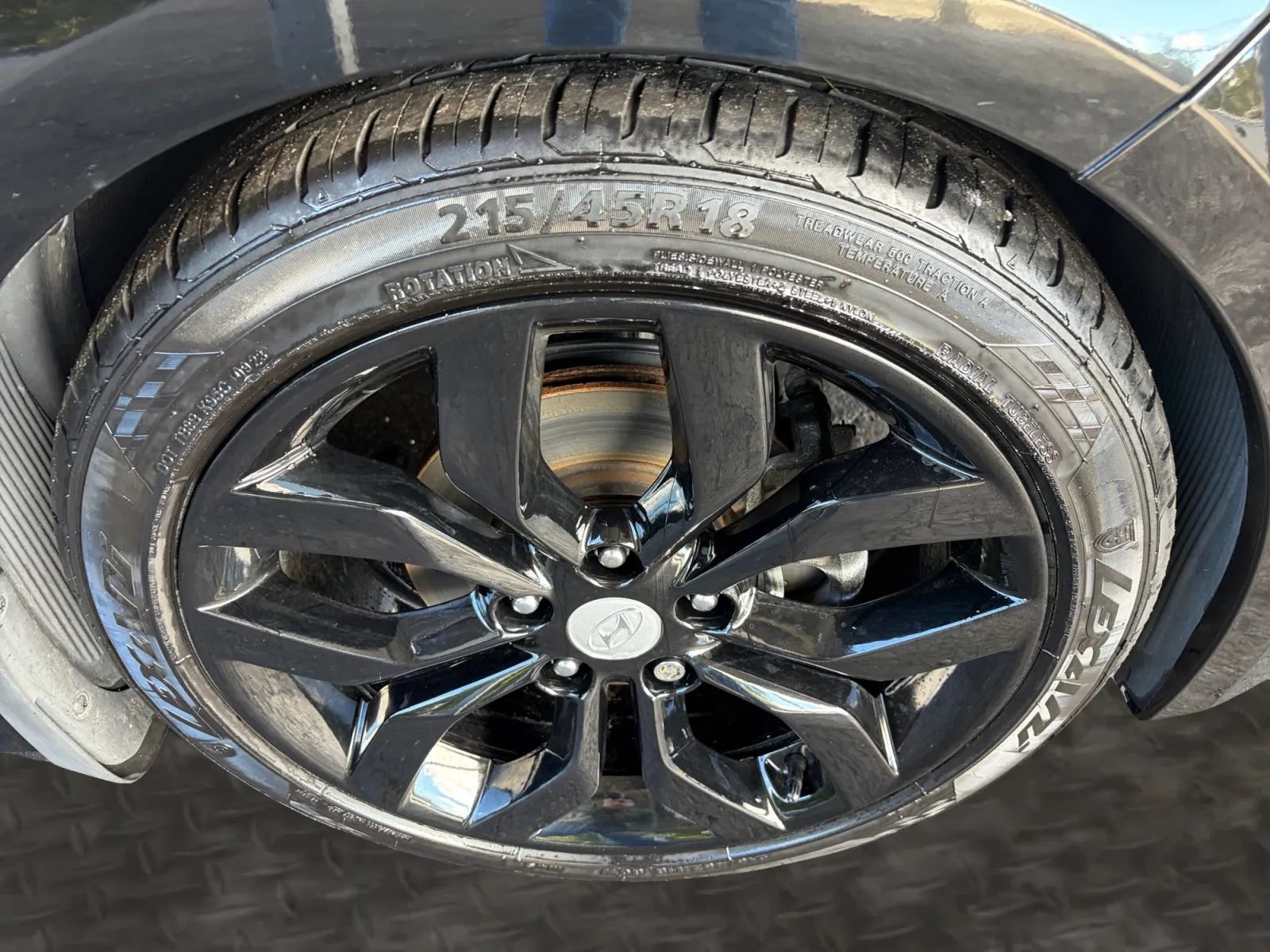 Used 2013 Hyundai Veloster w/ Style Pkg FWD image 34