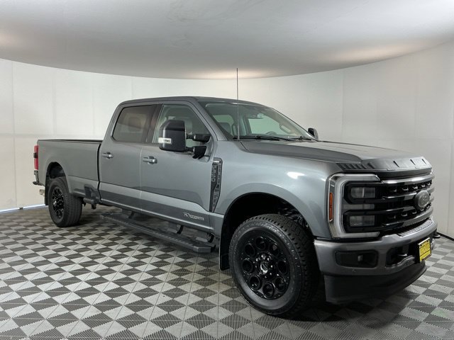 Used 2024 Ford F350 Lariat w/ Lariat Ultimate Package AWD/4WD image 3