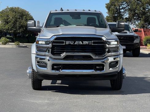 New 2026 RAM 5500 4x4 Regular Cab image 2