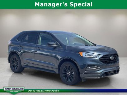 Used 2024 Ford Edge SE w/ Black Appearance Package