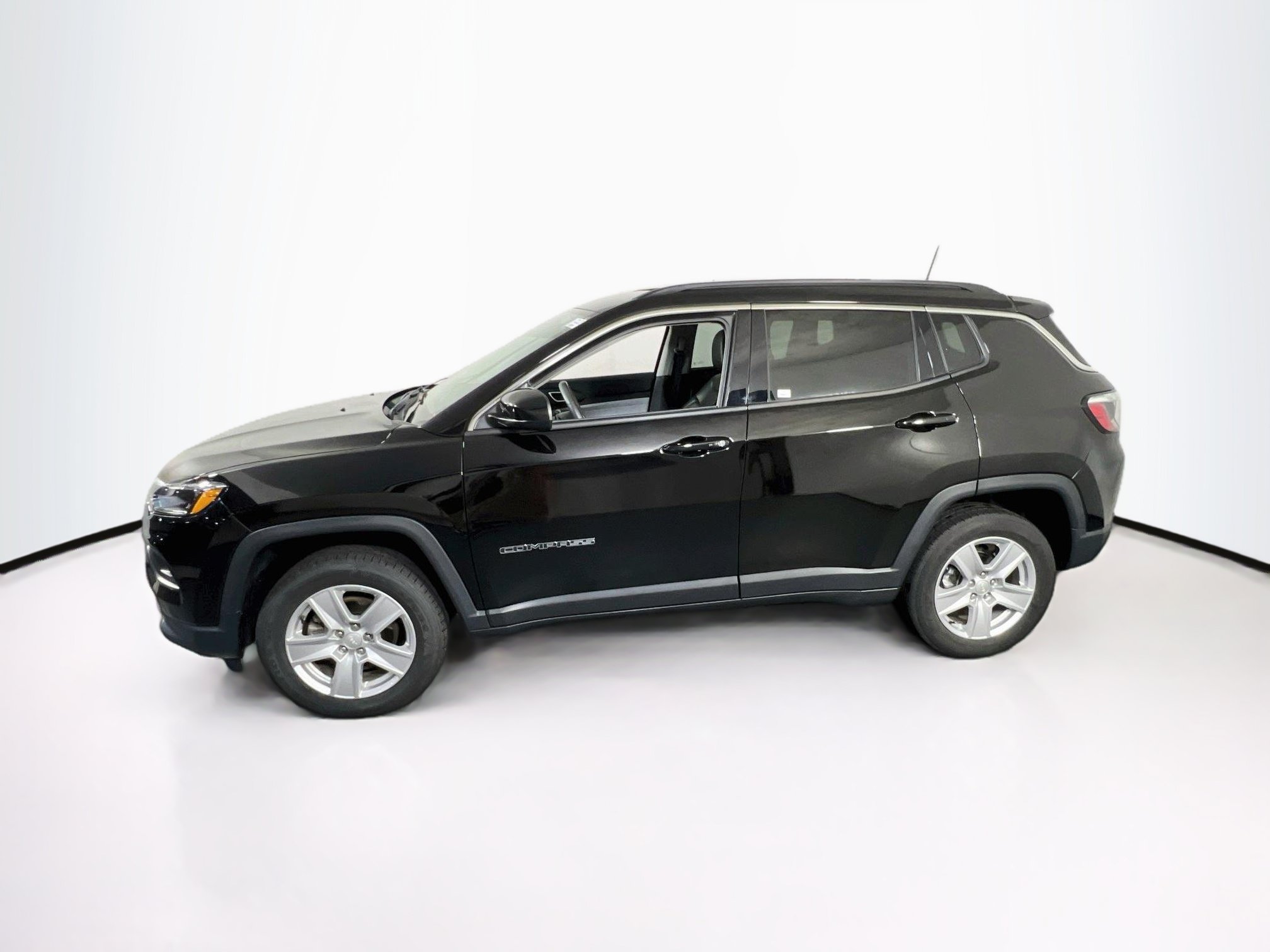 Used 2022 Jeep Compass Latitude AWD/4WD image 8
