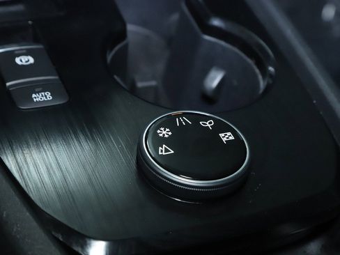 Used 2021 Nissan Rogue SV w/ Premium Package image 29