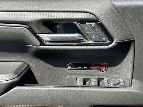 Used 2024 GMC Sierra 1500 AT4 w/ Technology Package image 23